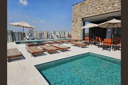 Studio para alugar com 22m², 1 quarto e sem vaga Studio para alugar com 22m², 1 quarto e sem vagaÁrea comum - Piscina