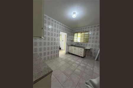 Casa à venda com 4 quartos, 200m² em Capão do Embira, São Paulo
