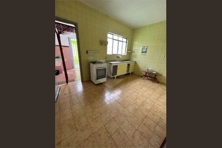 Casa à venda com 4 quartos, 200m² em Capão do Embira, São Paulo