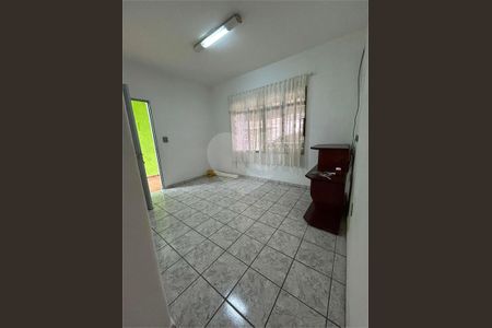 Casa à venda com 4 quartos, 200m² em Capão do Embira, São Paulo