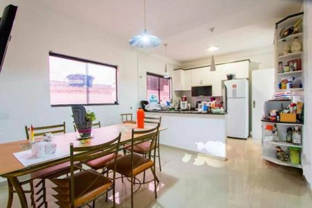 Casa à venda com 2 quartos, 224m² em Parque Novo Oratório, Santo André