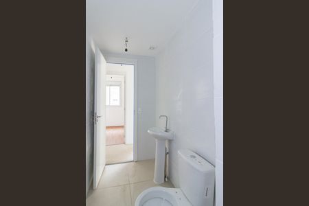 Banheiro de apartamento para alugar com 2 quartos, 42m² em Parque Pan Americano, São Paulo