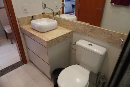 Apartamento para alugar com 79m², 2 quartos e 2 vagasBanheiro Social