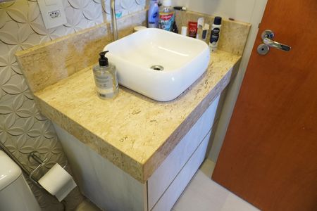 Apartamento para alugar com 79m², 2 quartos e 2 vagasBanheiro da Suíte