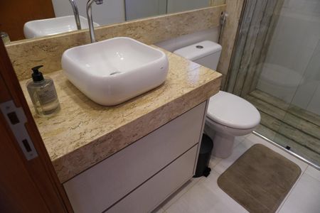Apartamento para alugar com 79m², 2 quartos e 2 vagasBanheiro Social