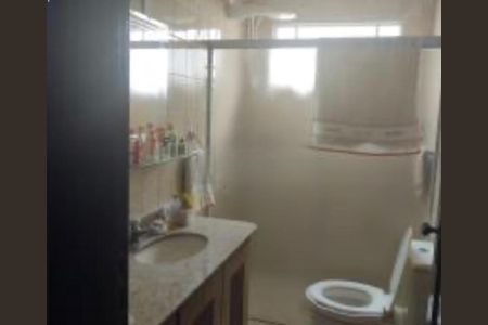 Casa à venda com 3 quartos, 334m² em Barcelona, Santo André