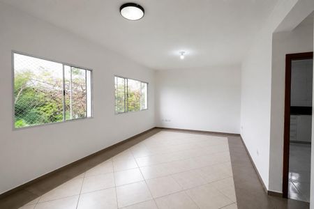 Casa de Condomínio para alugar com 3 quartos, 176m² em Roselândia, Cotia