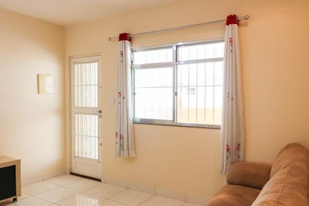 Sala de casa de condomínio para alugar com 1 quarto, 45m² em Cachambi, Rio de Janeiro