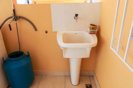 Casa de condomínio para alugar com 45m², 1 quarto e sem vaga Casa de condomínio para alugar com 45m², 1 quarto e sem vagaÁrea de Serviço