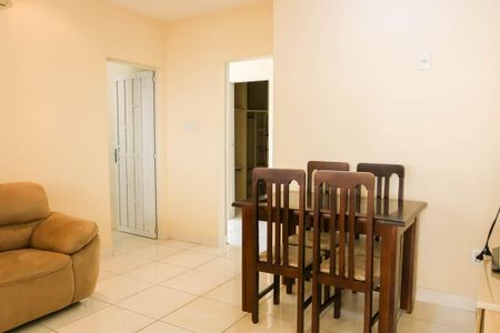 Casa de condomínio para alugar com 45m², 1 quarto e sem vaga Casa de condomínio para alugar com 45m², 1 quarto e sem vagaSala