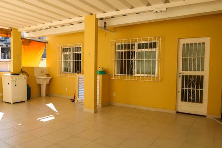 Casa de condomínio para alugar com 45m², 1 quarto e sem vaga Casa de condomínio para alugar com 45m², 1 quarto e sem vagaÁrea de Serviço