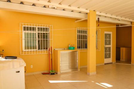 Casa de condomínio para alugar com 45m², 1 quarto e sem vaga Casa de condomínio para alugar com 45m², 1 quarto e sem vagaÁrea de Serviço