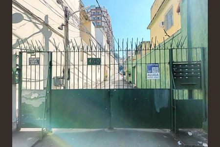 Fachada de casa de condomínio para alugar com 1 quarto, 45m² em Cachambi, Rio de Janeiro
