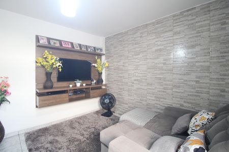 Casa à venda com 167m², 2 quartos e 2 vagasSala 2