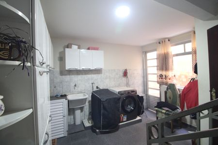 Casa à venda com 167m², 2 quartos e 2 vagasLavanderia