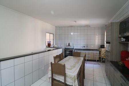 Cozinha C2 de casa à venda com 3 quartos, 141m² em Jardim Planalto, São Paulo