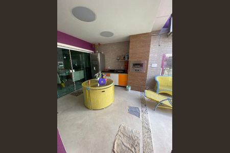 Casa à venda com 520m², 5 quartos e 2 vagas