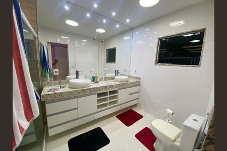 Casa à venda com 520m², 5 quartos e 2 vagas