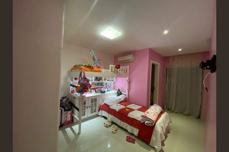Casa à venda com 520m², 5 quartos e 2 vagas