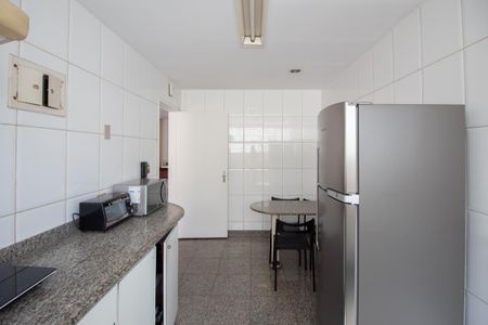 Apartamento para alugar com 260m², 3 quartos e 2 vagasCozinha