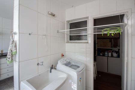 Apartamento para alugar com 260m², 3 quartos e 2 vagasÁrea de Serviço 1