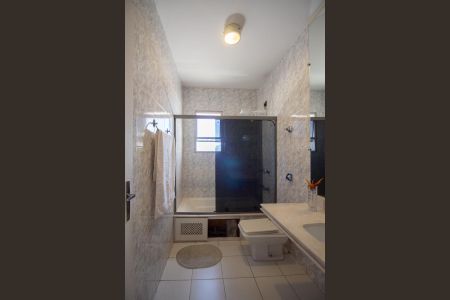 Apartamento para alugar com 260m², 3 quartos e 2 vagasBanheiro Social
