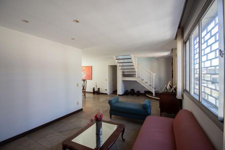 Apartamento para alugar com 3 quartos, 260m² em São Luiz, Belo Horizonte