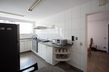Apartamento para alugar com 260m², 3 quartos e 2 vagasCozinha