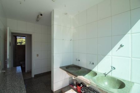 Apartamento para alugar com 260m², 3 quartos e 2 vagasÁrea de Serviço 2