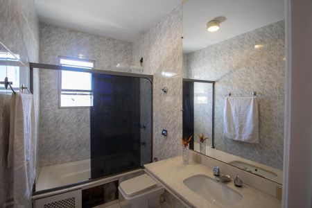 Apartamento para alugar com 260m², 3 quartos e 2 vagasBanheiro Social