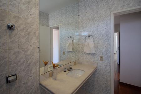 Apartamento para alugar com 260m², 3 quartos e 2 vagasBanheiro Social
