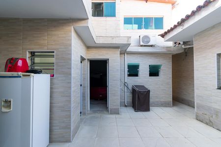 Casa para alugar com 350m², 4 quartos e 6 vagas Casa para alugar com 350m², 4 quartos e 6 vagasQuintal