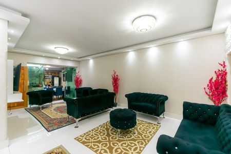 Casa para alugar com 350m², 4 quartos e 6 vagas Casa para alugar com 350m², 4 quartos e 6 vagasSala
