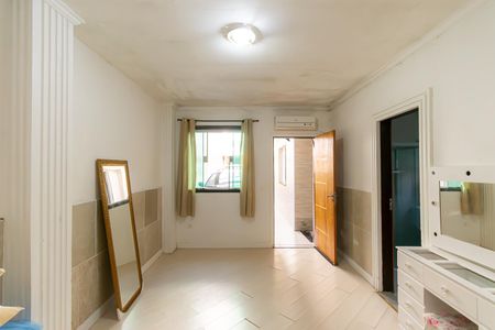 Casa para alugar com 350m², 4 quartos e 6 vagas Casa para alugar com 350m², 4 quartos e 6 vagasSuíte 2