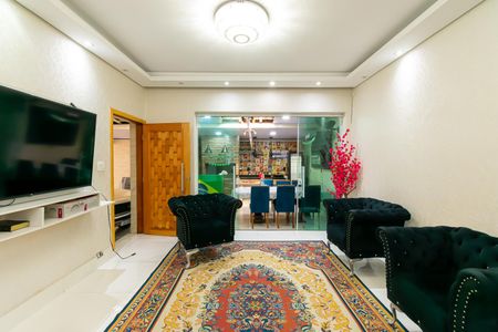 Casa para alugar com 350m², 4 quartos e 6 vagas Casa para alugar com 350m², 4 quartos e 6 vagasSala