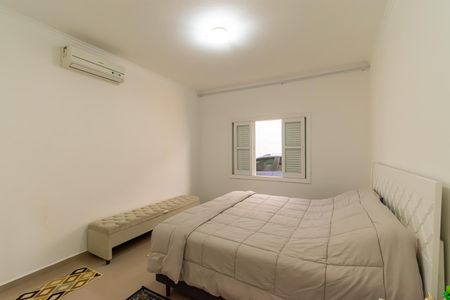 Casa para alugar com 350m², 4 quartos e 6 vagas Casa para alugar com 350m², 4 quartos e 6 vagasQuarto 1