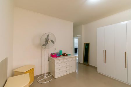 Casa para alugar com 350m², 4 quartos e 6 vagas Casa para alugar com 350m², 4 quartos e 6 vagasSuíte