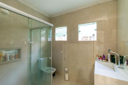 Casa para alugar com 350m², 4 quartos e 6 vagas Casa para alugar com 350m², 4 quartos e 6 vagasSuíte 2 - Banheiro