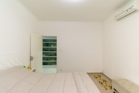 Casa para alugar com 350m², 4 quartos e 6 vagas Casa para alugar com 350m², 4 quartos e 6 vagasQuarto 1