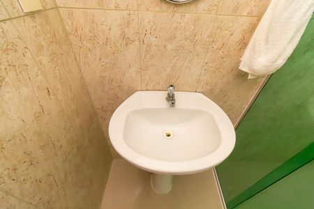Casa para alugar com 350m², 4 quartos e 6 vagas Casa para alugar com 350m², 4 quartos e 6 vagasBanheiro da Suíte