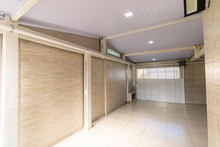 Casa para alugar com 350m², 4 quartos e 6 vagas Casa para alugar com 350m², 4 quartos e 6 vagasGaragem