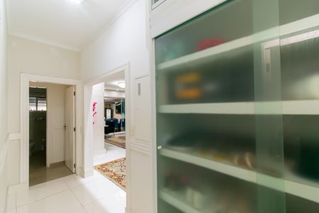 Corredor de casa para alugar com 4 quartos, 350m² em Planalto Paulista, São Paulo
