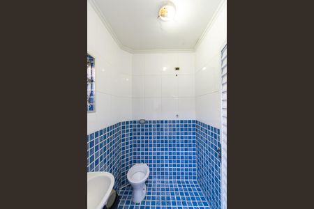 Banheiro de Serviço de casa para alugar com 4 quartos, 350m² em Planalto Paulista, São Paulo