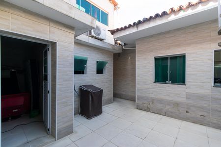 Casa para alugar com 350m², 4 quartos e 6 vagas Casa para alugar com 350m², 4 quartos e 6 vagasQuintal