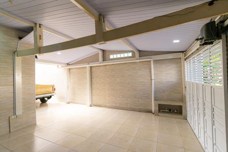 Garagem de casa para alugar com 4 quartos, 350m² em Planalto Paulista, São Paulo