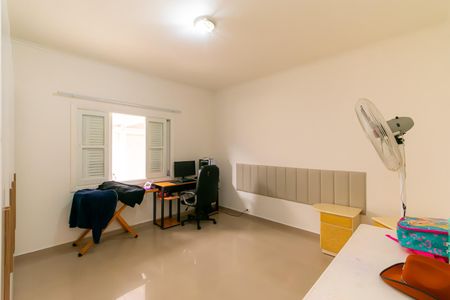 Casa para alugar com 350m², 4 quartos e 6 vagas Casa para alugar com 350m², 4 quartos e 6 vagasSuíte