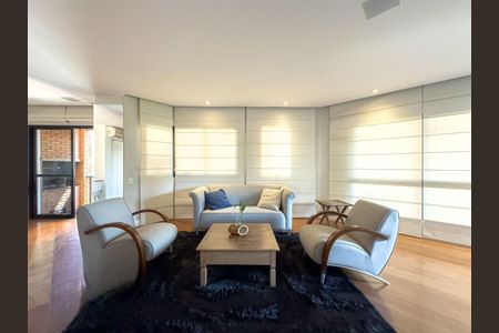 Apartamento à venda com 4 quartos, 202m² em Alto de Pinheiros, São Paulo