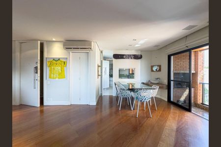 Apartamento à venda com 202m², 4 quartos e 4 vagas