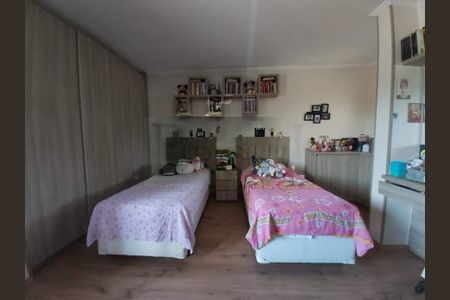 Casa à venda com 4 quartos, 410m² em Parque das Nações, Santo André