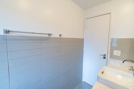 Apartamento para alugar com 65m², 2 quartos e 1 vaga Apartamento para alugar com 65m², 2 quartos e 1 vagaBanheiro Social